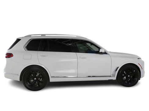 Used 2023 BMW X7 xDrive40i w/ Premium Package AWD/4WD image 5