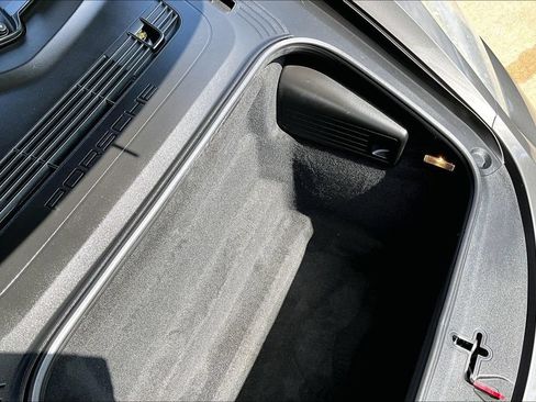 Used 2017 Porsche 718 Boxster RWD image 40