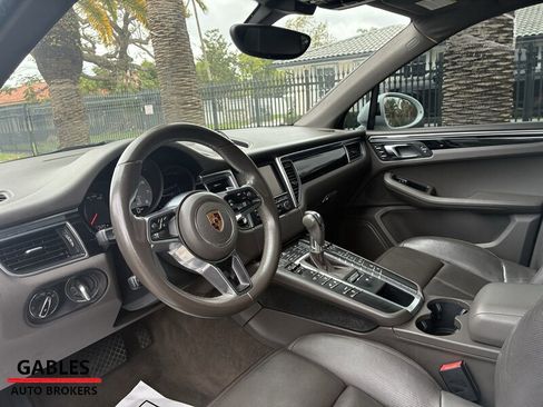 Used 2016 Porsche Macan S image 13