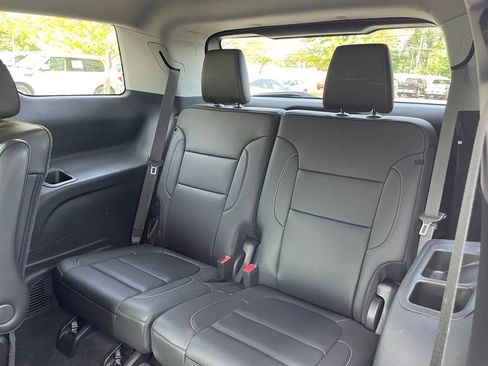 Used 2023 GMC Acadia SLT w/ Elevation Edition FWD image 29