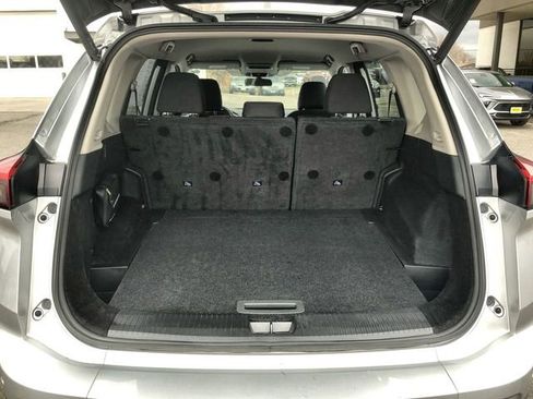 Used 2025 Nissan Rogue SV image 22