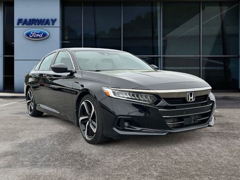 Used 2021 Honda Accord Sport image 2