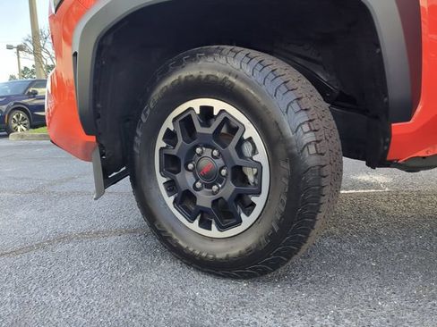 Used 2024 Toyota Tacoma TRD Off-Road w/ TRD Off Road Upgrade Package AWD/4WD image 37