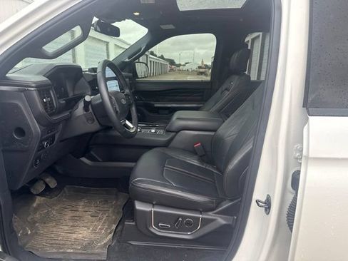 Used 2024 Ford Expedition Max Platinum AWD/4WD image 4