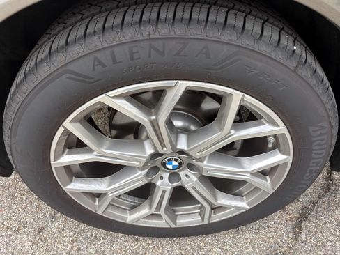 Used 2026 BMW X7 xDrive40i w/ Premium Package AWD/4WD image 10