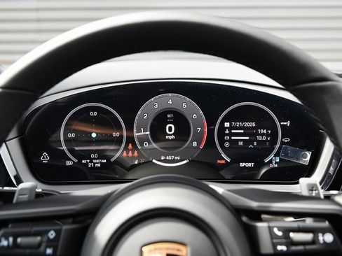 Certified 2025 Porsche Cayenne image 38