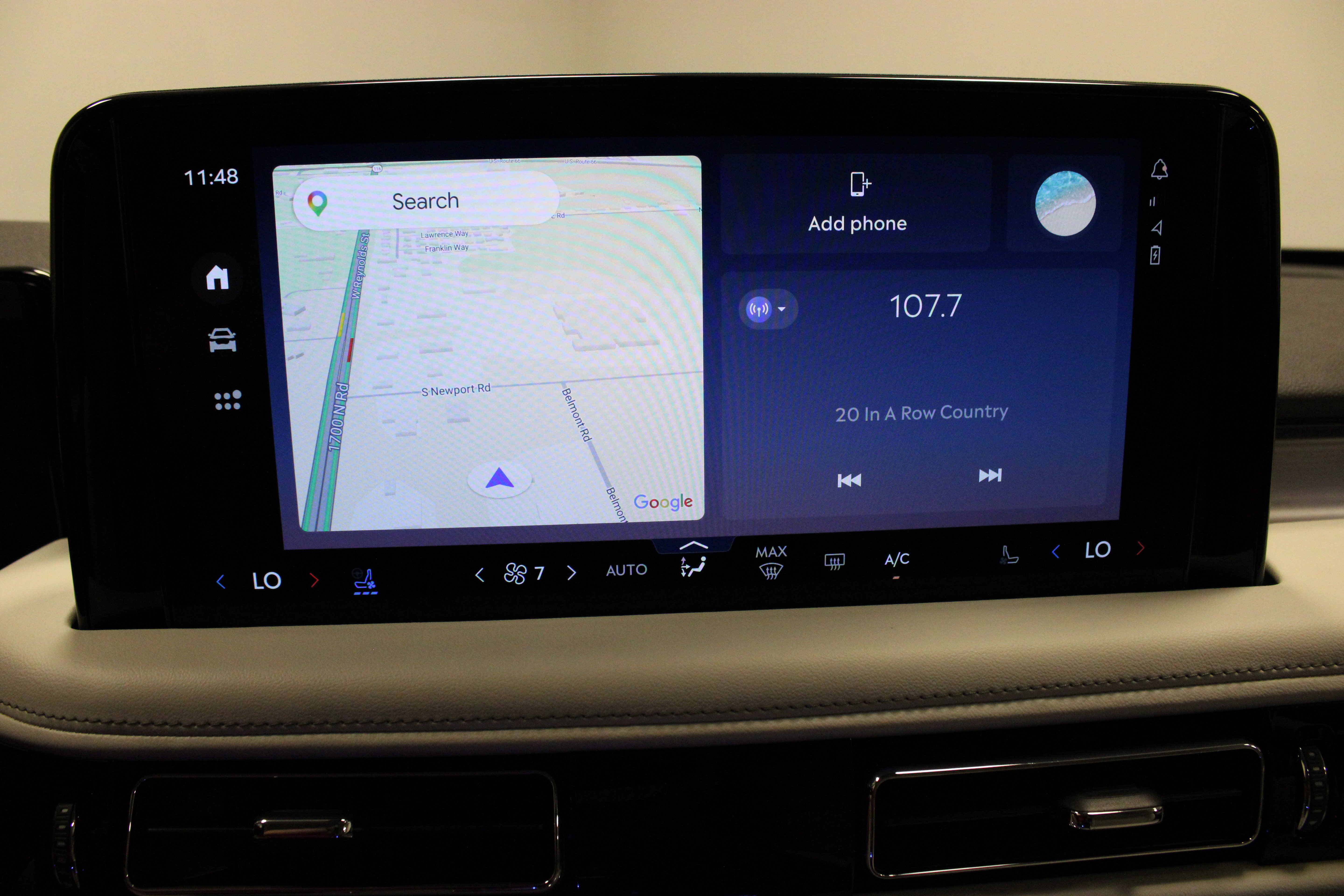 Used 2025 Lincoln Aviator Reserve w/ Luxury Package RWD image 27