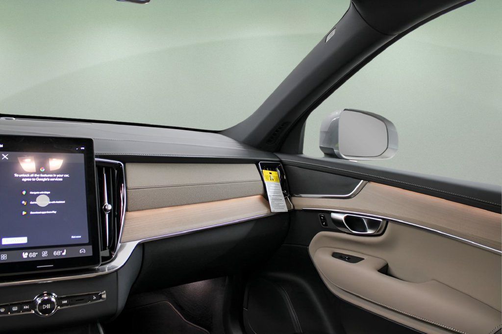 Certified 2026 Volvo XC90 B5 Plus w/ Protection Package Premier AWD/4WD image 15