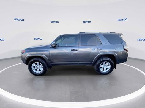 Used 2021 Toyota 4Runner SR5 Premium w/ Moonroof Package AWD/4WD image 5