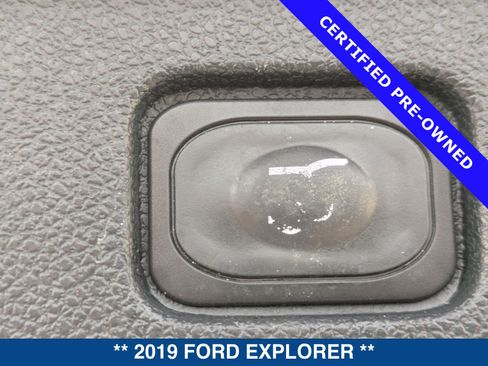 Used 2019 Ford Explorer XLT w/ Equipment Group 202A FWD image 15