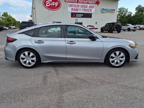 Used 2024 Honda Civic Sport image 4