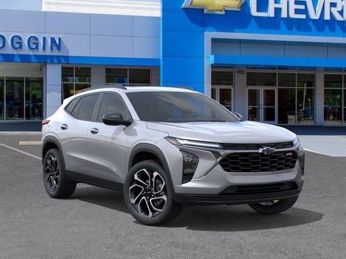 New 2026 Chevrolet Trax RS w/ Sunroof Package FWD image 7