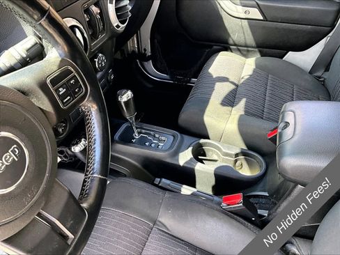 Used 2012 Jeep Wrangler Unlimited Rubicon w/ Dual Top Group AWD/4WD image 11