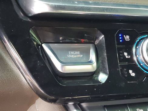 Used 2025 GMC Sierra 1500 Denali w/ Denali Reserve Package AWD/4WD image 25