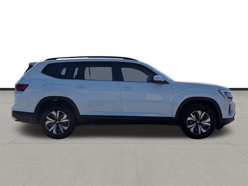 New 2026 Volkswagen Atlas SE image 4