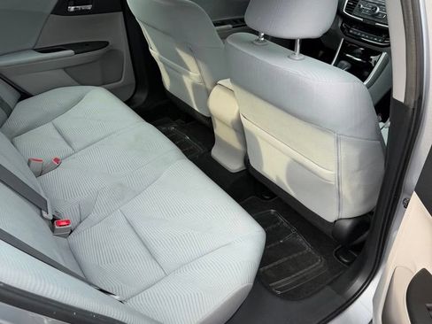 Used 2016 Honda Accord LX image 10