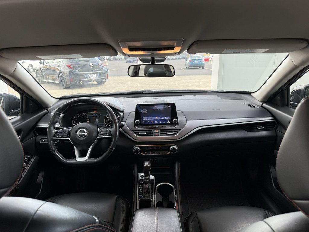 Used 2024 Nissan Altima 2.5 SR FWD image 19