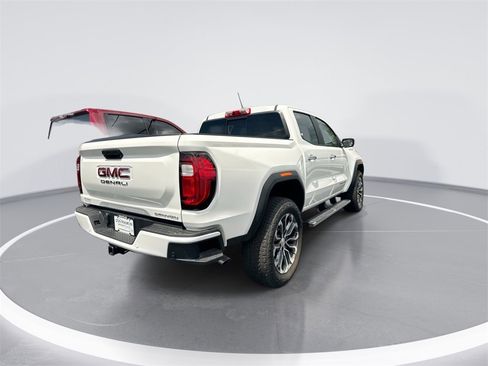 New 2025 GMC Canyon Denali image 8