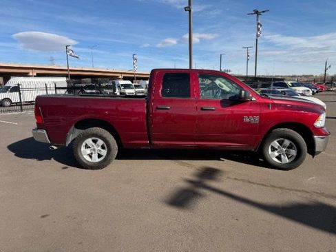 Used 2024 RAM 1500 Classic SLT AWD/4WD image 17