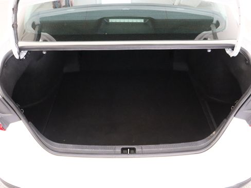 Used 2025 Toyota Camry LE image 31