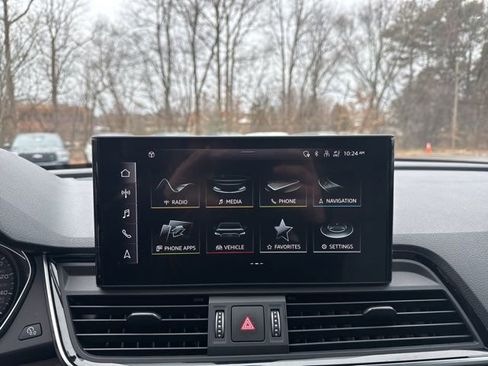 Used 2022 Audi Q5 2.0T Premium w/ Convenience Package image 15