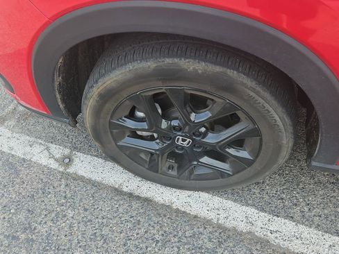 Used 2024 Honda HR-V Sport image 3