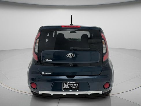 Used 2018 Kia Soul + FWD image 6
