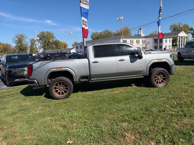 Used 2025 GMC Sierra 2500 Denali w/ Denali Reserve Package AWD/4WD image 4