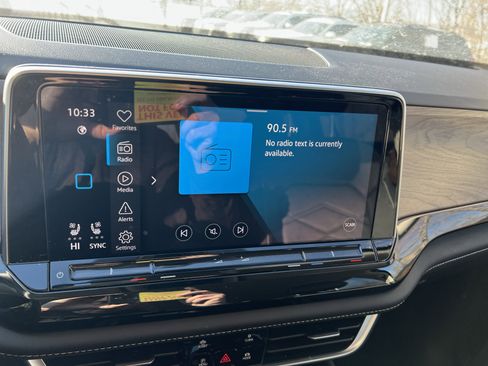 Used 2025 Volkswagen Atlas SE w/ Black Wheel Package image 22