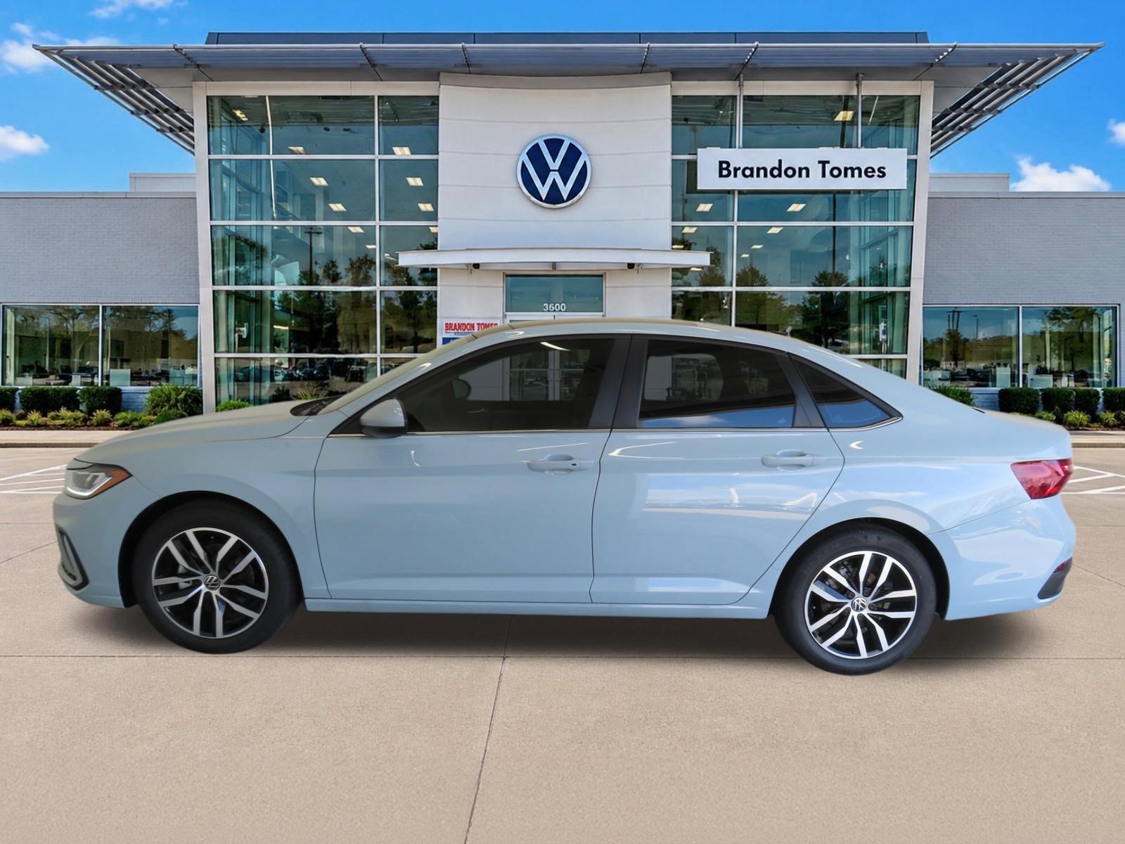 Used 2026 Volkswagen Jetta SE FWD image 7