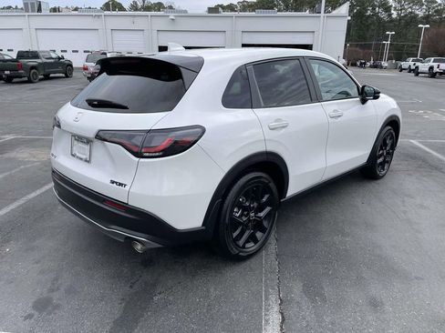 Used 2025 Honda HR-V Sport image 10