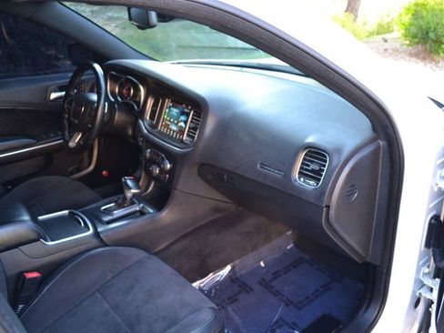 Used 2017 Dodge Charger R/T Scat Pack w/ Technology Group image 25