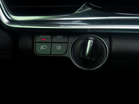 Used 2022 Porsche Panamera w/ Premium Package image 22