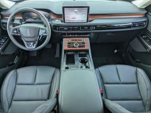 New 2024 Lincoln Aviator Reserve image 11