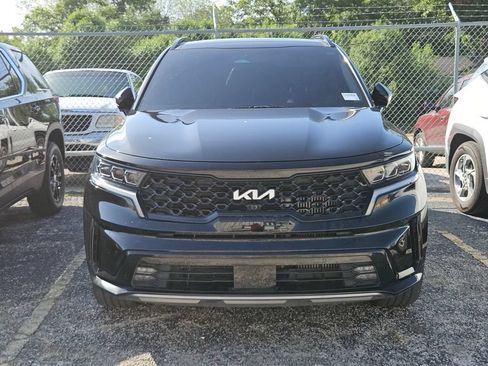 Used 2023 Kia Sorento SX AWD/4WD image 2
