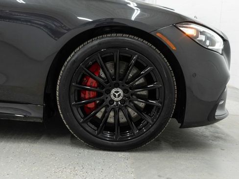 Used 2022 Mercedes-Benz S 500 4MATIC w/ AMG Line Package image 43