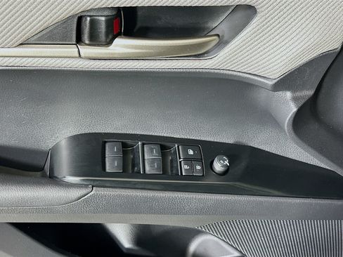 Certified 2025 Toyota Camry SE FWD image 14