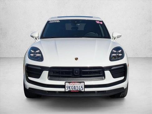 Used 2024 Porsche Macan image 2