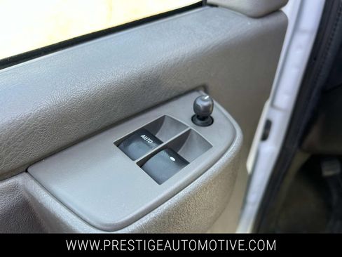 Used 2022 GMC Savana 2500 w/ Driver Convenience Package image 18