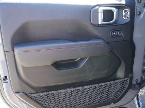 Used 2021 Jeep Wrangler Unlimited Rubicon AWD/4WD image 21