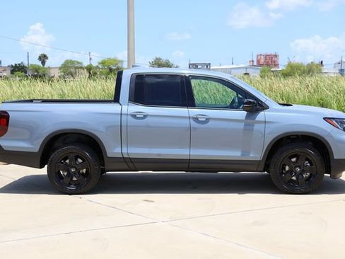 New 2026 Honda Ridgeline Black Edition image 4