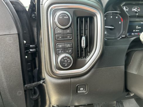Used 2022 GMC Sierra 2500 AT4 w/ Driver Alert Package I AWD/4WD image 17