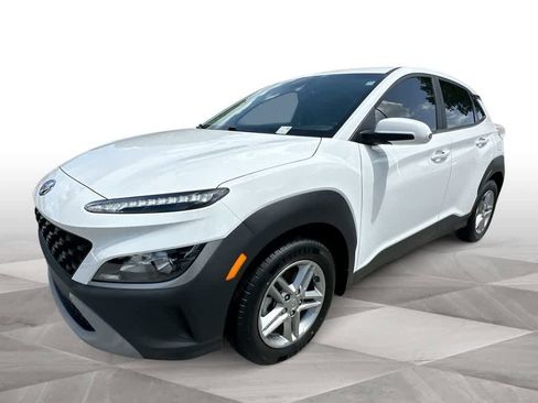 Used 2023 Hyundai Kona SE w/ Cargo Package FWD image 4