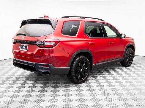Certified 2026 Honda Pilot Black Edition image 7