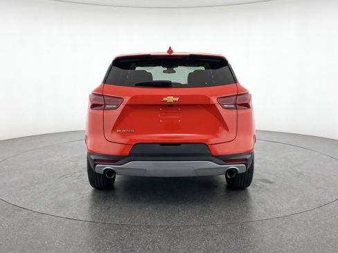 Used 2025 Chevrolet Blazer LT FWD image 7