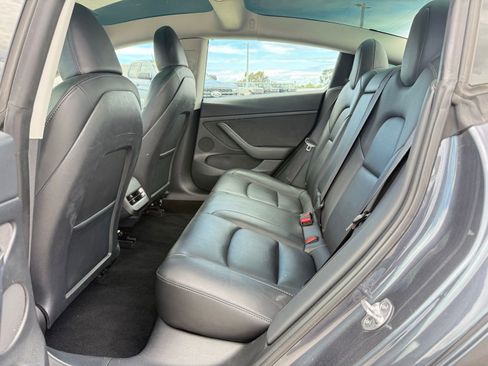 Used 2023 Tesla Model 3 Standard Range RWD image 6