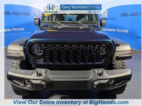 Used 2025 Jeep Wrangler Unlimited Sport AWD/4WD image 11