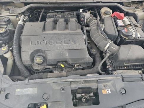 Used 2010 Lincoln MKS FWD image 13