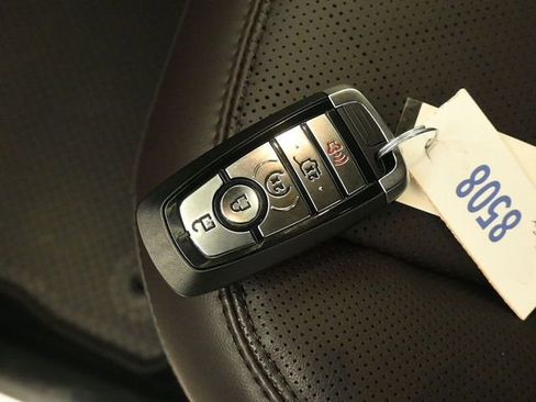 New 2026 Ford Explorer Platinum image 17