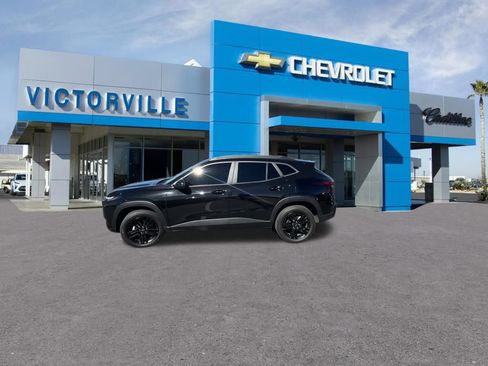 Used 2025 Chevrolet Trax ACTIV w/ Driver Confidence Package FWD image 8